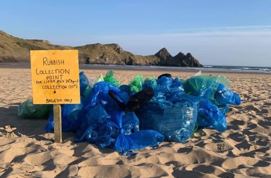 Gumbies Ambassador Series: Beach Cleaning with Helen